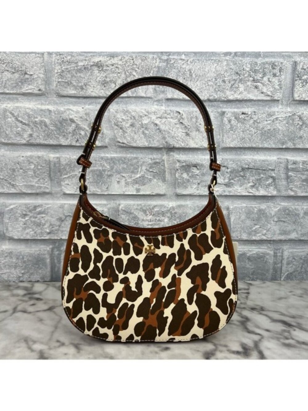 Tory Burch Emerson Printed Shoulder Bag In Leopard Print